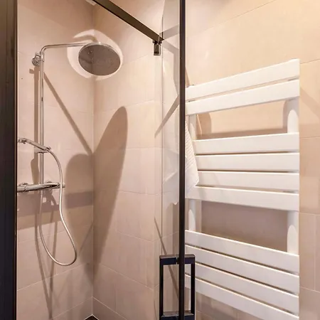 דירה Ereva Seaside 1 Bedroom Modern