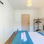 アパート Ereva Seaside 1 Bedroom Modern