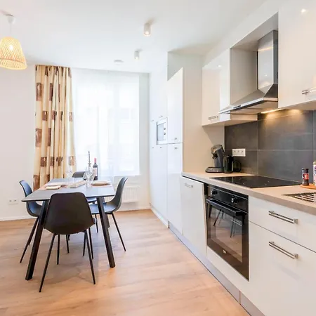 アパート Ereva Seaside 1 Bedroom Modern