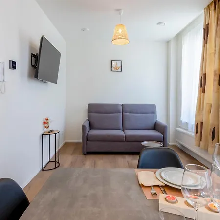 Ereva Seaside 1 Bedroom Modern Apartament Ostenda